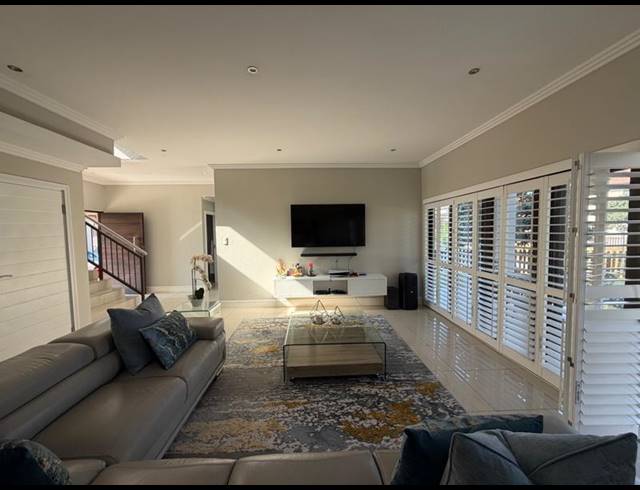 4 BEDROOM HOUSE FOR SALE IN IZINGA